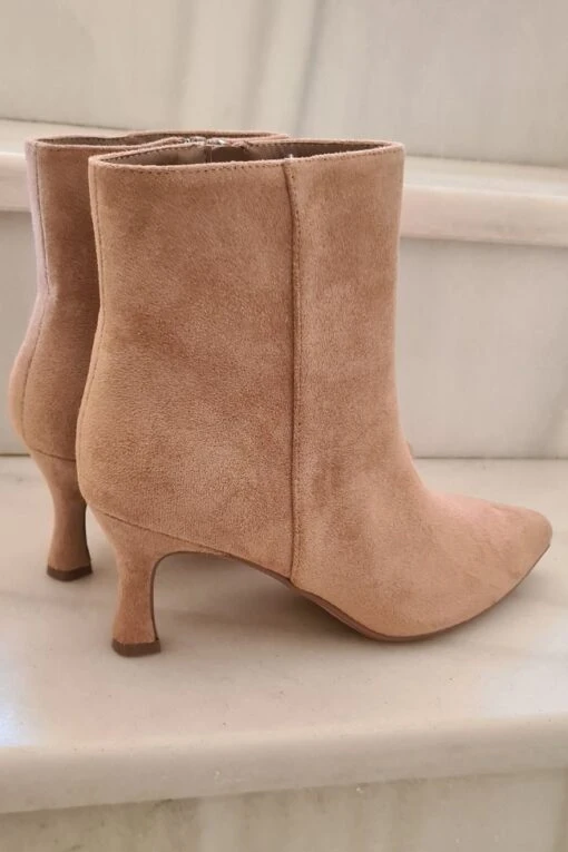 Stiefelette Bilbao -Mode Dessous Geschäft Anadirunsubtitulo 2022 09 05T184402.419