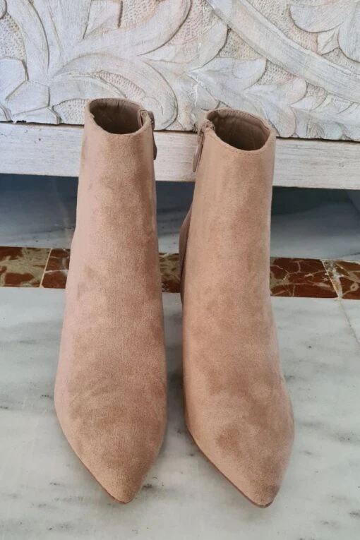 Stiefelette Bilbao -Mode Dessous Geschäft Anadirunsubtitulo 2022 09 05T184847.314
