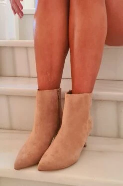 Stiefelette Bilbao -Mode Dessous Geschäft Anadirunsubtitulo 2022 09 07T110427.222
