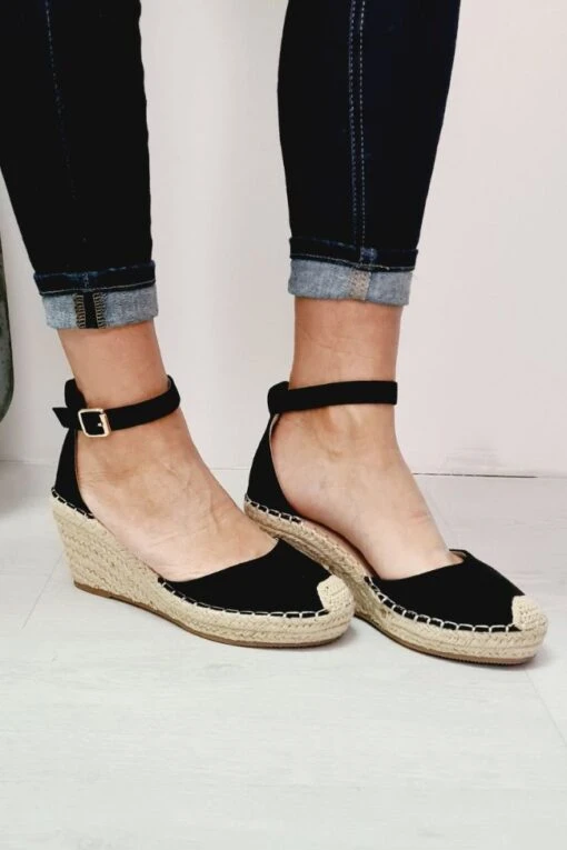 Sandale Mit Plateau Lena -Mode Dessous Geschäft Disenosintitulo 2022 02 25T132320.333