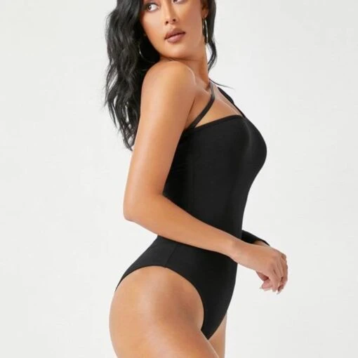 Körper Asymmetrisch -Mode Dessous Geschäft body asimetric pasarelle 2