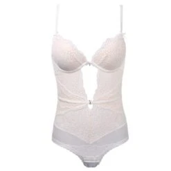Körper Mutig -Mode Dessous Geschäft body brave pasarelle 5