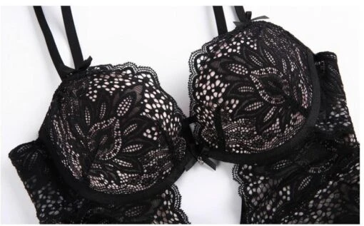 Körper Mutig -Mode Dessous Geschäft body brave pasarelle 7