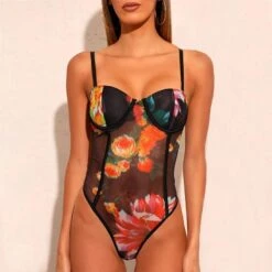 Geblümter Bodysuit -Mode Dessous Geschäft body floral pasarelle 3