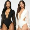 Körper V -Mode Dessous Geschäft body v pasarelle 1