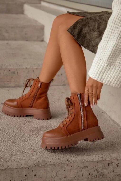 Stiefelette Serbien -Mode Dessous Geschäft botines serbia marron pasarelle 1