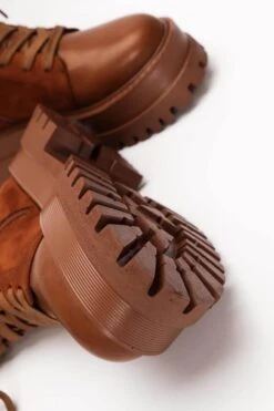 Stiefelette Serbien -Mode Dessous Geschäft botines serbia marron pasarelle 2