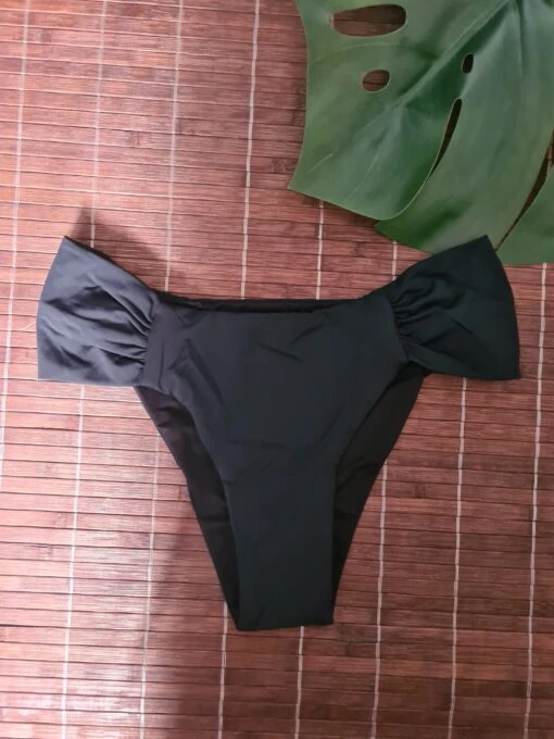 Bikiniunterteile Mallorca -Mode Dessous Geschäft braguita bikini mallorca pasarelle 4 scaled