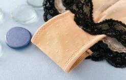 Lence-Schlüpfer -Mode Dessous Geschäft braguitas lence pasarelle 5