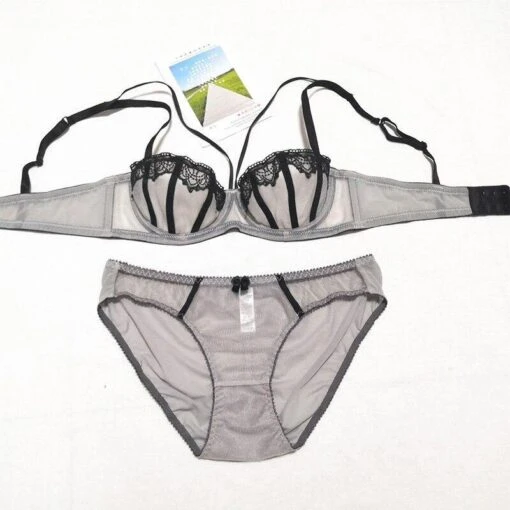 Font-Dessous-Set -Mode Dessous Geschäft conjunto lenceria font pasarelle gris 70b 621139