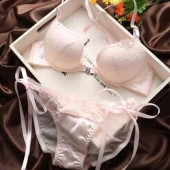 Satin-Dessous-Set -Mode Dessous Geschäft conjunto lencero saten pasarelle 3
