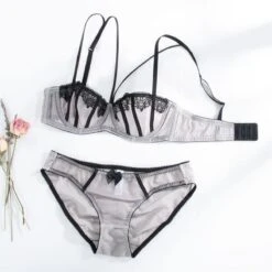 Mittlerer Satz -Mode Dessous Geschäft conjunto middle pasarelle 4