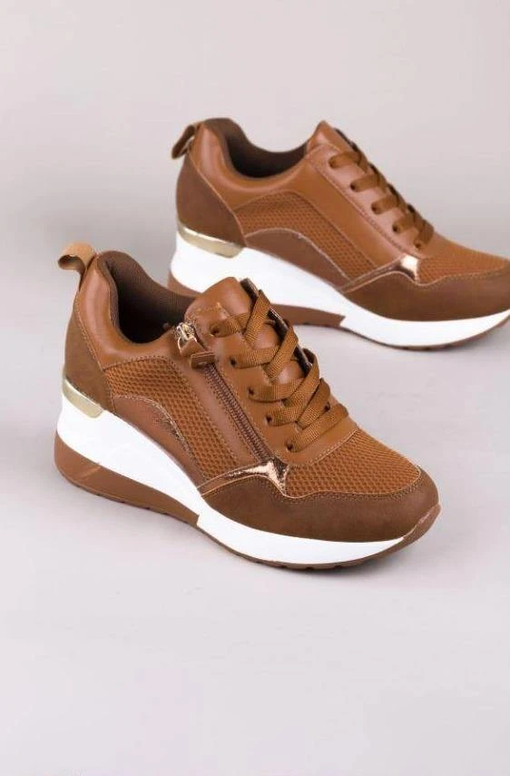 Elisabeth Braun Keil Turnschuhe 5 Elisabeth Braun Keil Turnschuhe – Bild 3