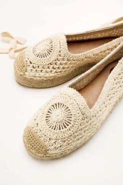 Espadrille Spitze Espadrille Eritrea B -Mode Dessous Geschäft espantrigies disoles me plekto sxedio 62695 9xax 8eddc09f 55ef 4545 951f 1a91d7ac4275