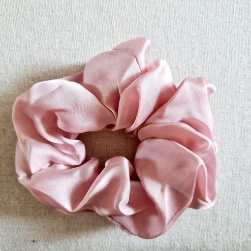Glatter Flor Expresslieferung -Mode Dessous Geschäft goma de pelo liso envio express pasarelle rosa 977164 scaled