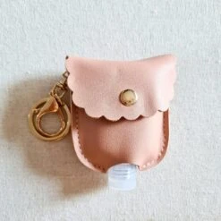 Tragbarer Schlüsselanhänger Für Desinfektionsgel Smooth -Mode Dessous Geschäft llavero portatil para gel desinfectante liso pasarelle rosa 719166