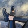Mokassins Norwegische Saiten Schwarz -Mode Dessous Geschäft mocasines cuerdas noruega negro pasarelle 1