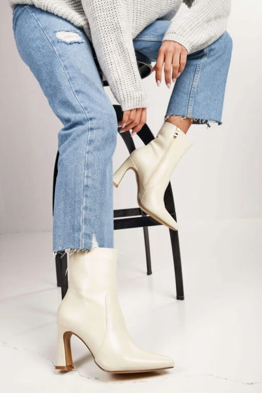 Lusiana-Stiefeletten Mit Absatz -Mode Dessous Geschäft mpotakia mutera me idiaitero takouni 76821 b3rs