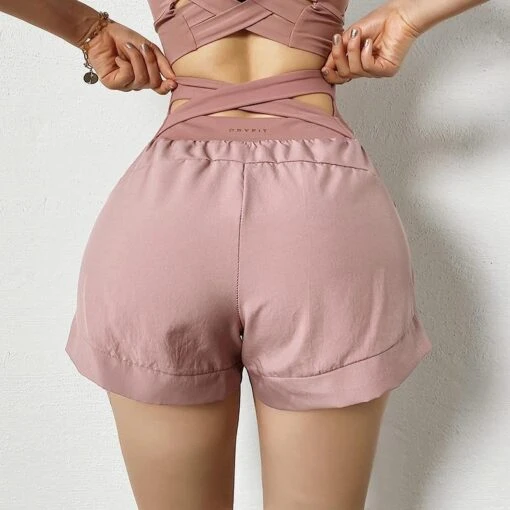 Gekreuzte Shorts -Mode Dessous Geschäft pantalones cortos cruzados pasarelle 606371