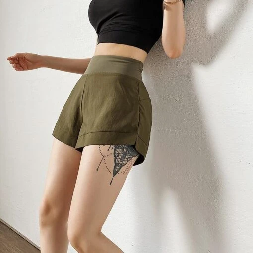 Gekreuzte Shorts -Mode Dessous Geschäft pantalones cortos cruzados pasarelle 833042