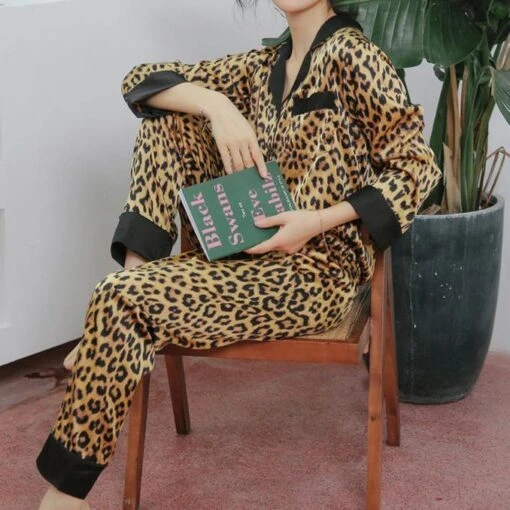 Seidenpyjama -Mode Dessous Geschäft pijama de seda pasarelle 449361