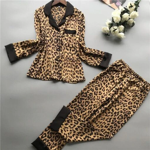 Seidenpyjama -Mode Dessous Geschäft pijama de seda pasarelle leopardo l 302951