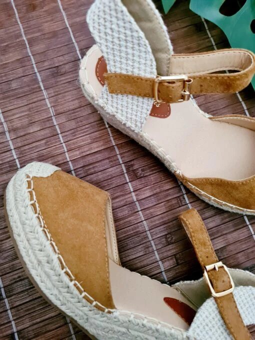 Vazane Keil-Sandale -Mode Dessous Geschäft sandalia cuna vazane pasarelle 3 scaled
