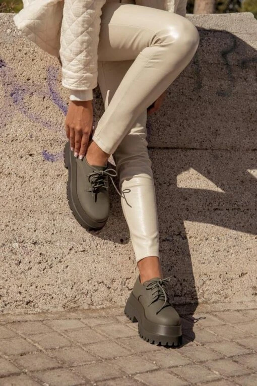 Schnürschuh France Grün -Mode Dessous Geschäft zapato cordones francia verde pasarelle 1